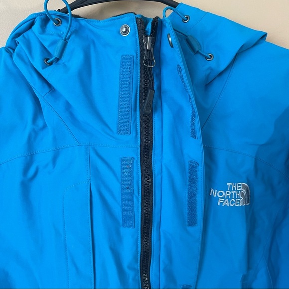 The North Face Men's Vibrant Blue Jacket size medium - Picture 5 of 10